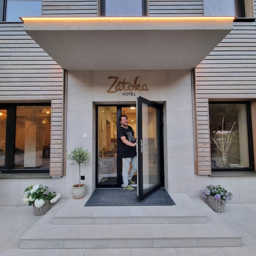 Hotel Zatoka Holcikovce Экстерьер фото